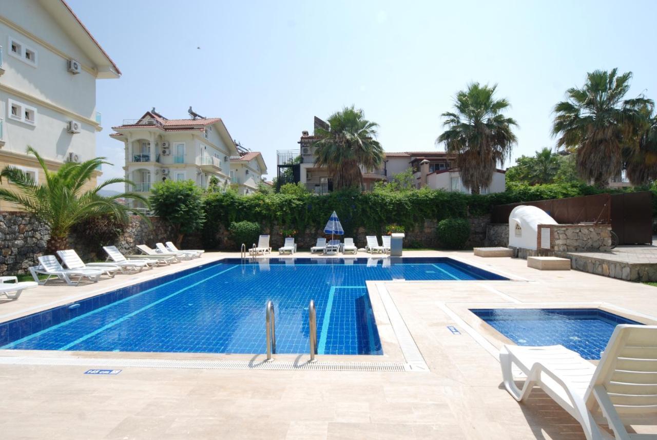 Saros Apartments Calis Beach Fethiye Exteriör bild
