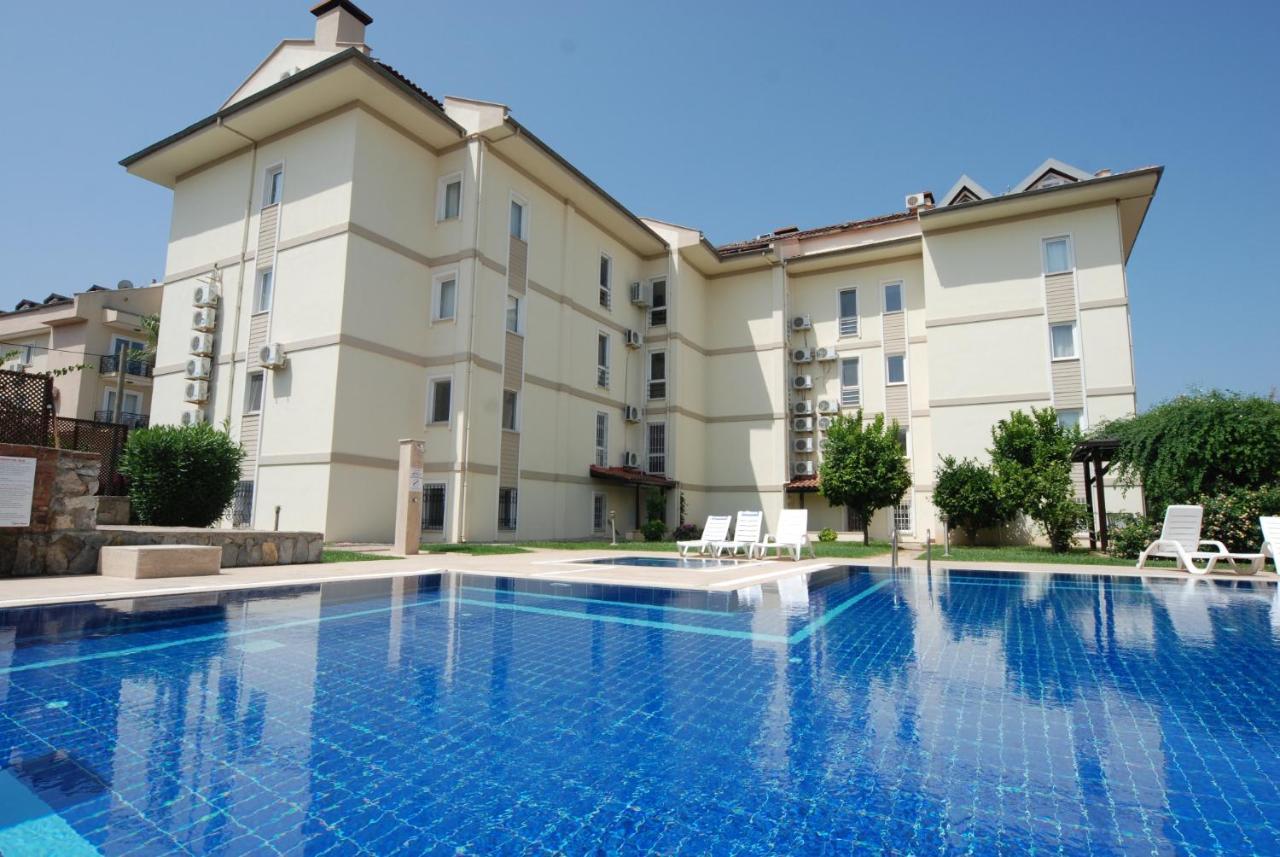Saros Apartments Calis Beach Fethiye Exteriör bild