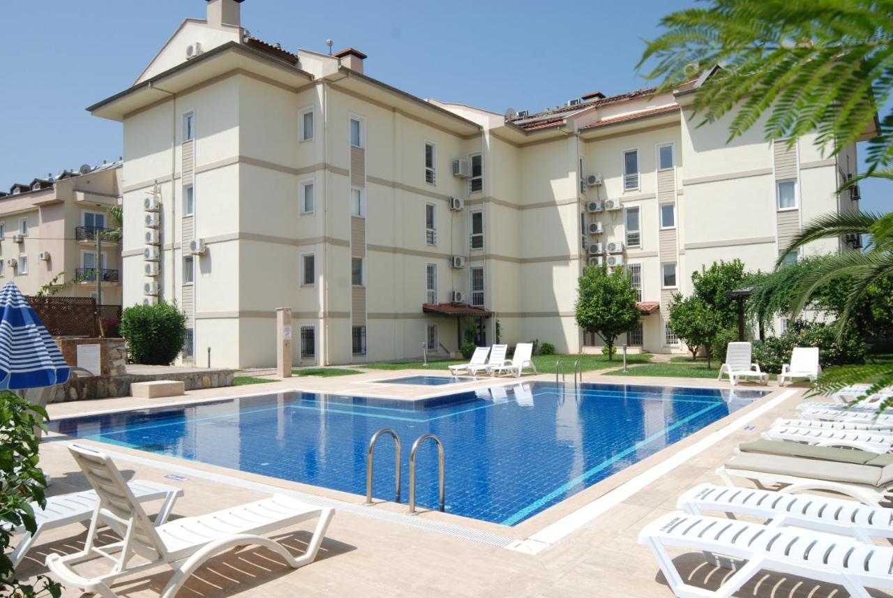 Saros Apartments Calis Beach Fethiye Exteriör bild