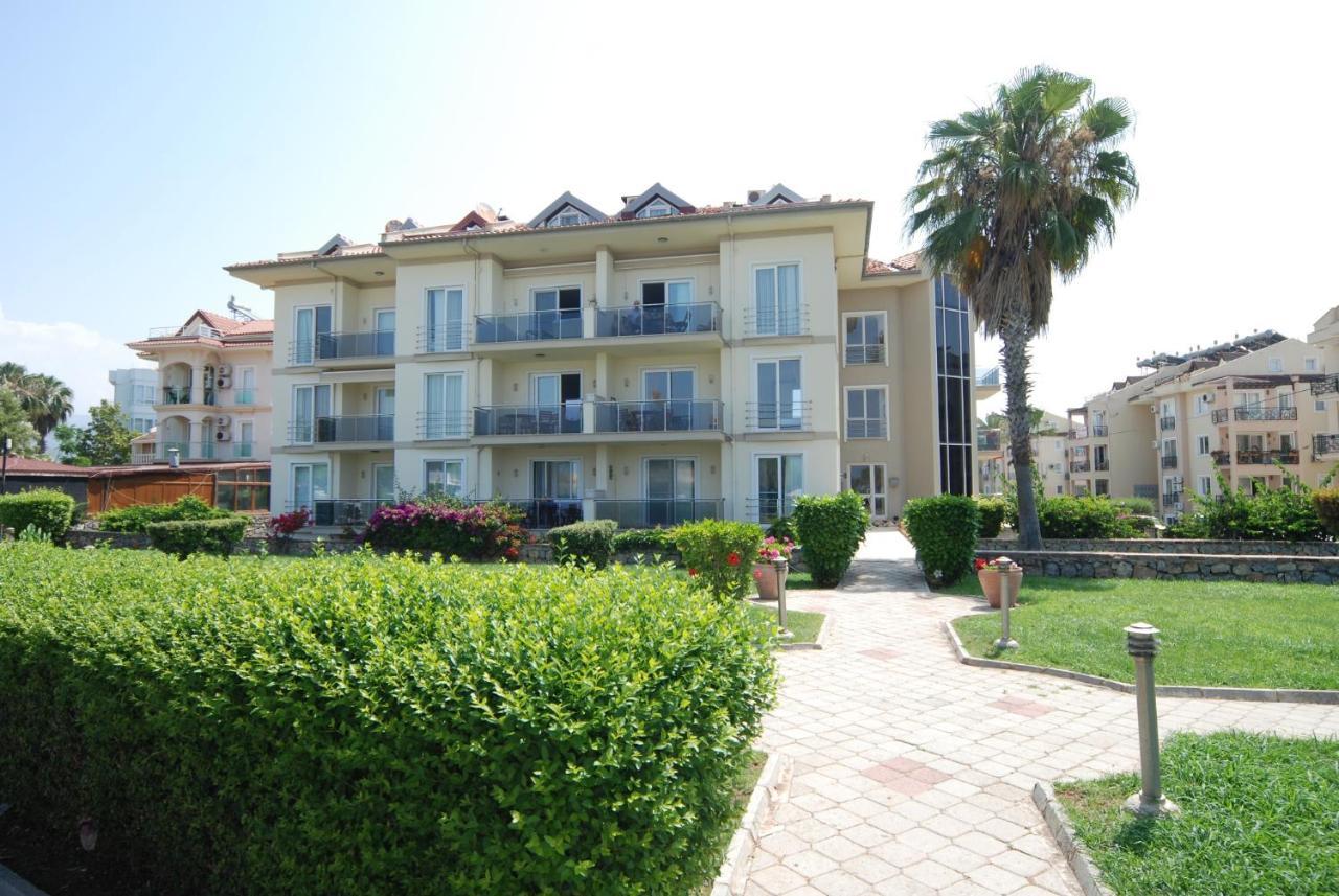 Saros Apartments Calis Beach Fethiye Exteriör bild