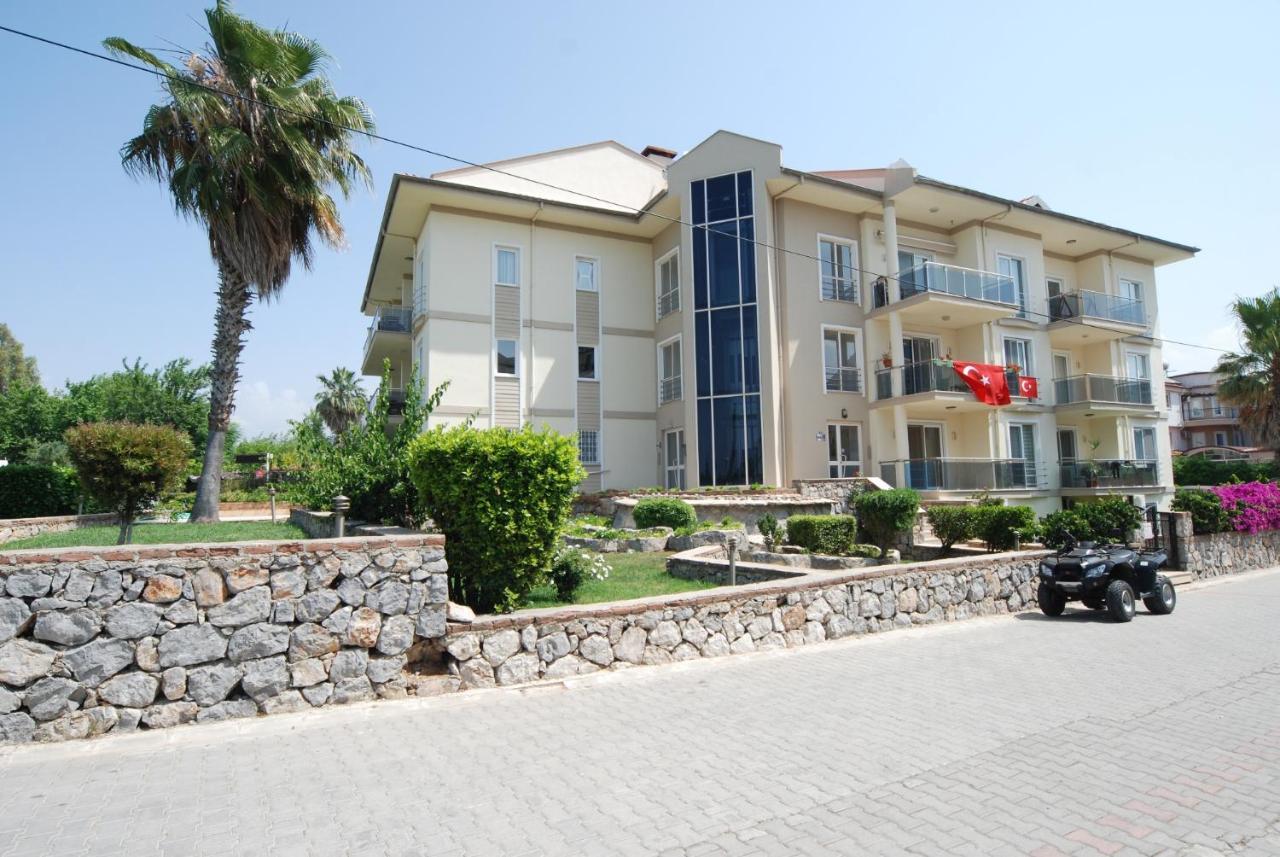Saros Apartments Calis Beach Fethiye Exteriör bild