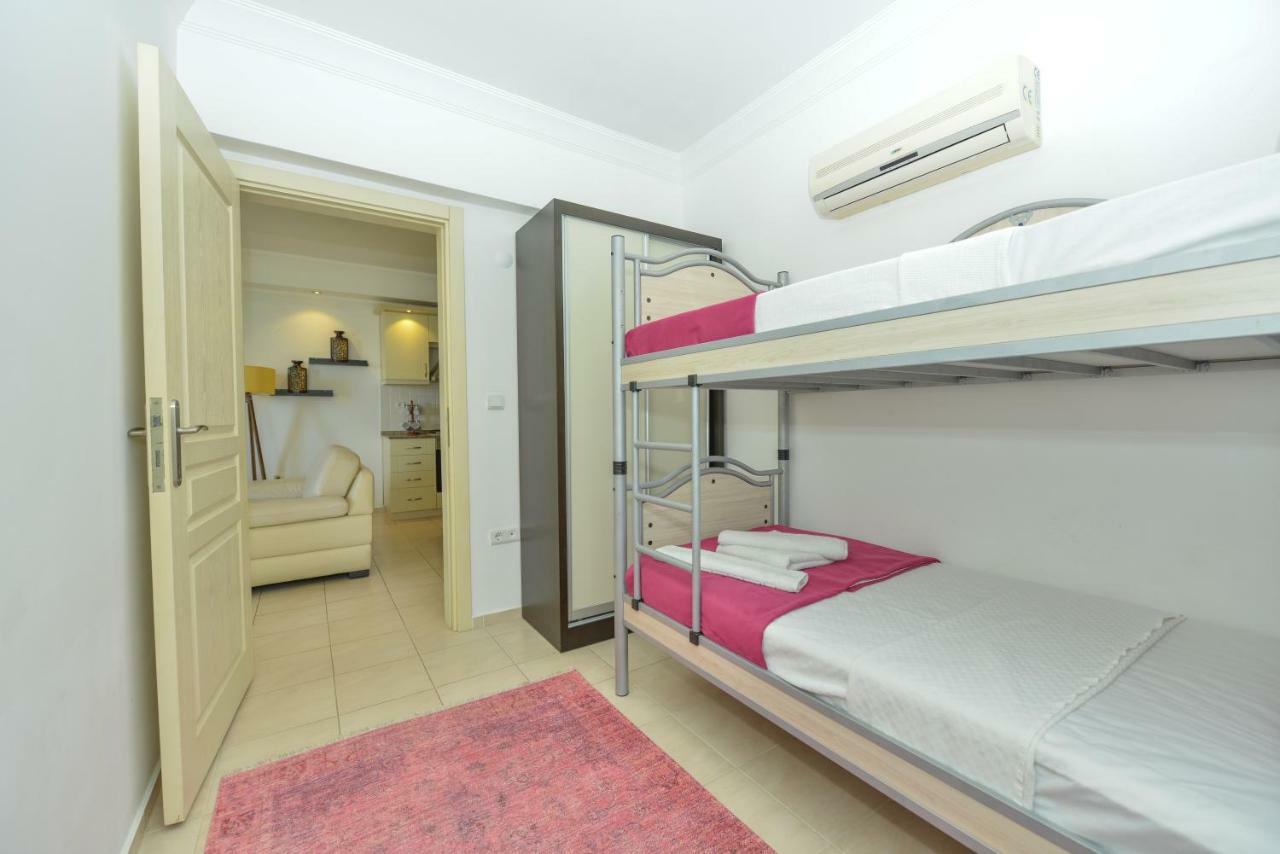 Saros Apartments Calis Beach Fethiye Exteriör bild