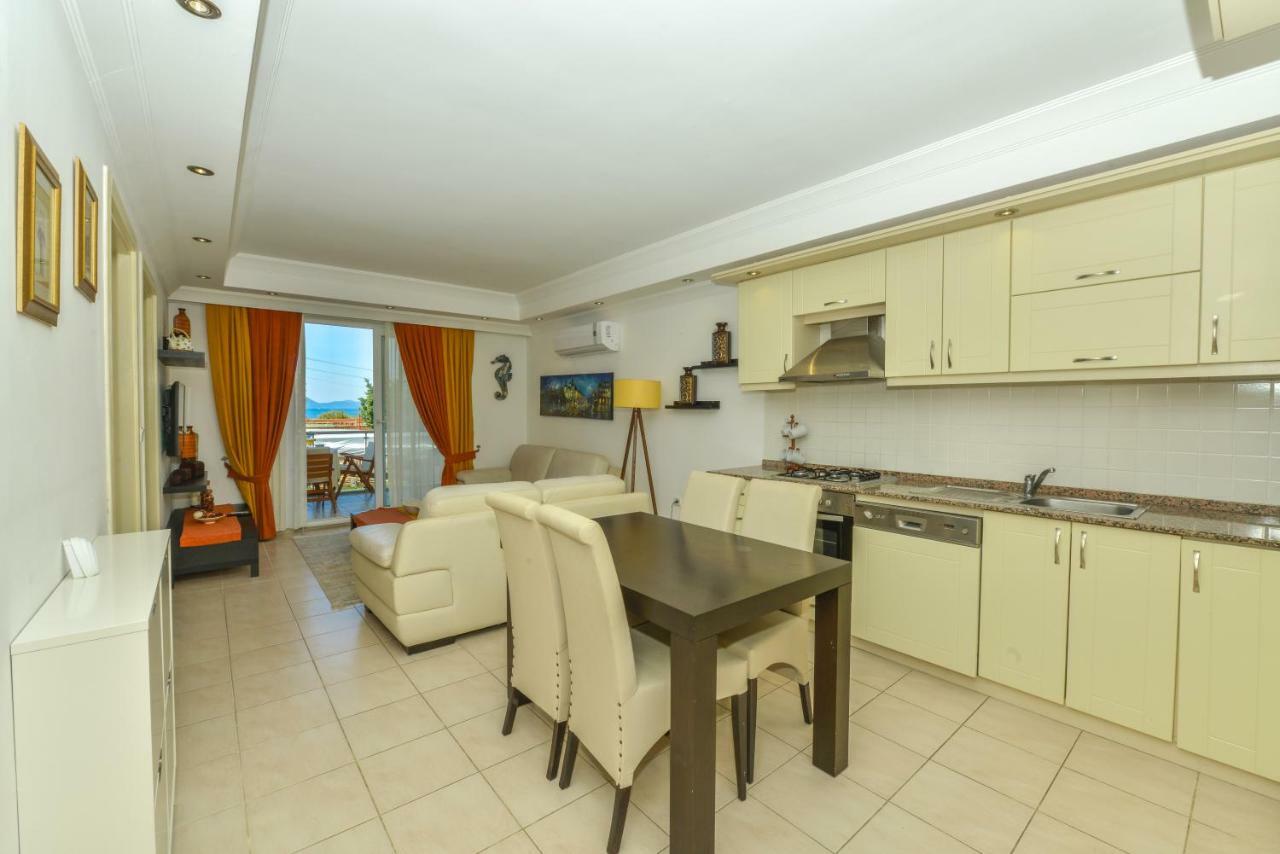 Saros Apartments Calis Beach Fethiye Exteriör bild