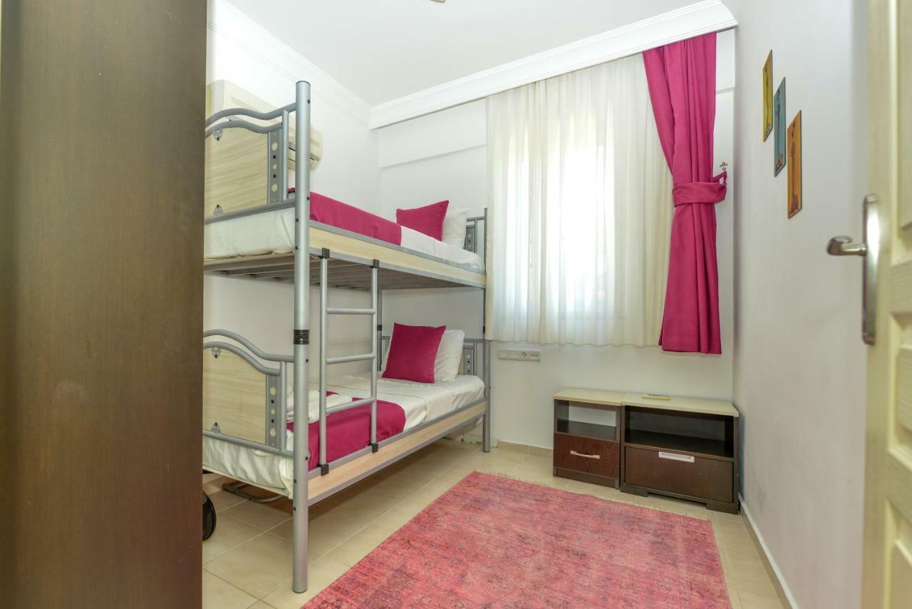 Saros Apartments Calis Beach Fethiye Exteriör bild